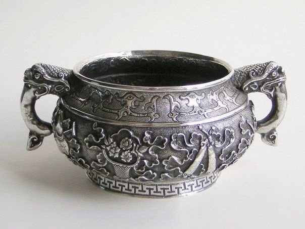 Embossed silver censer – (9027)